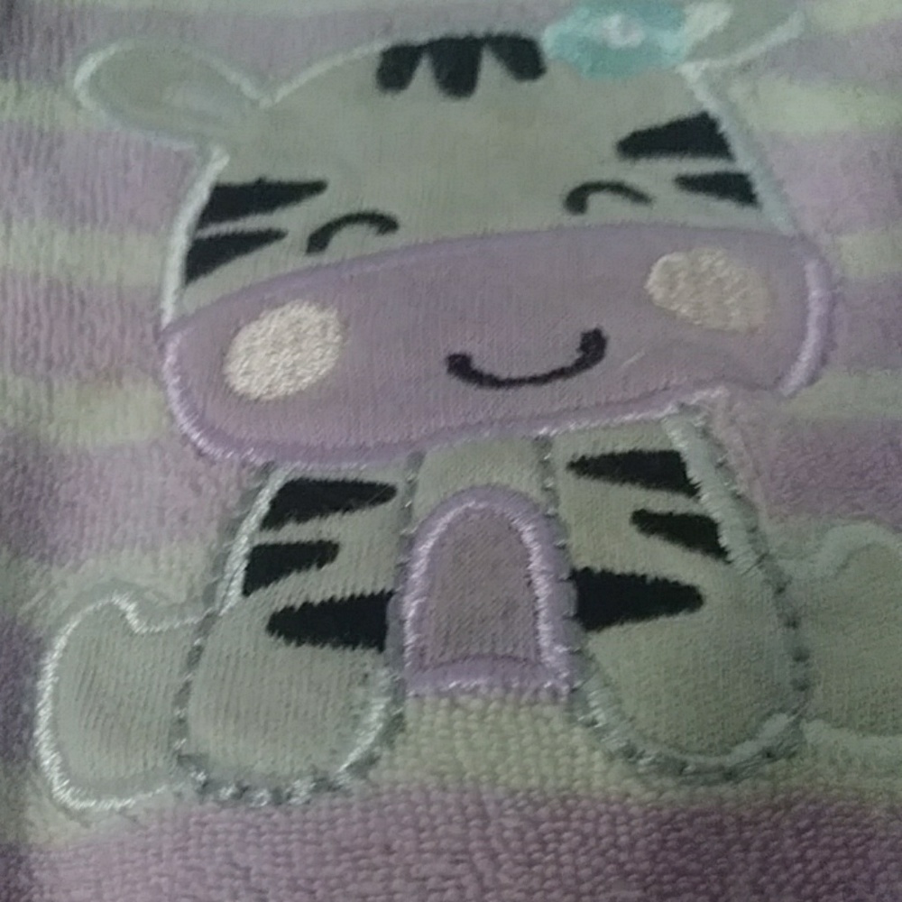 Onsie - Picture 3 of 5